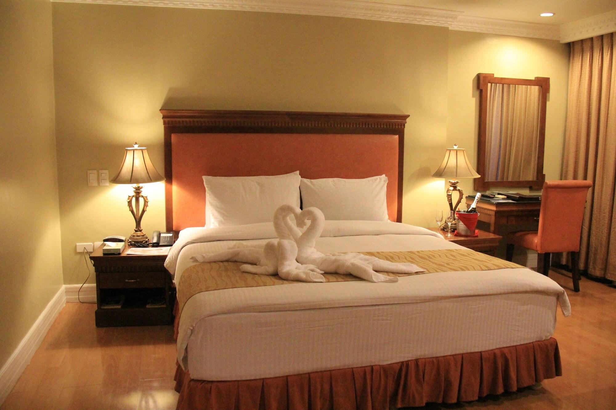 Savannah Resort Hotel Angeles Esterno foto