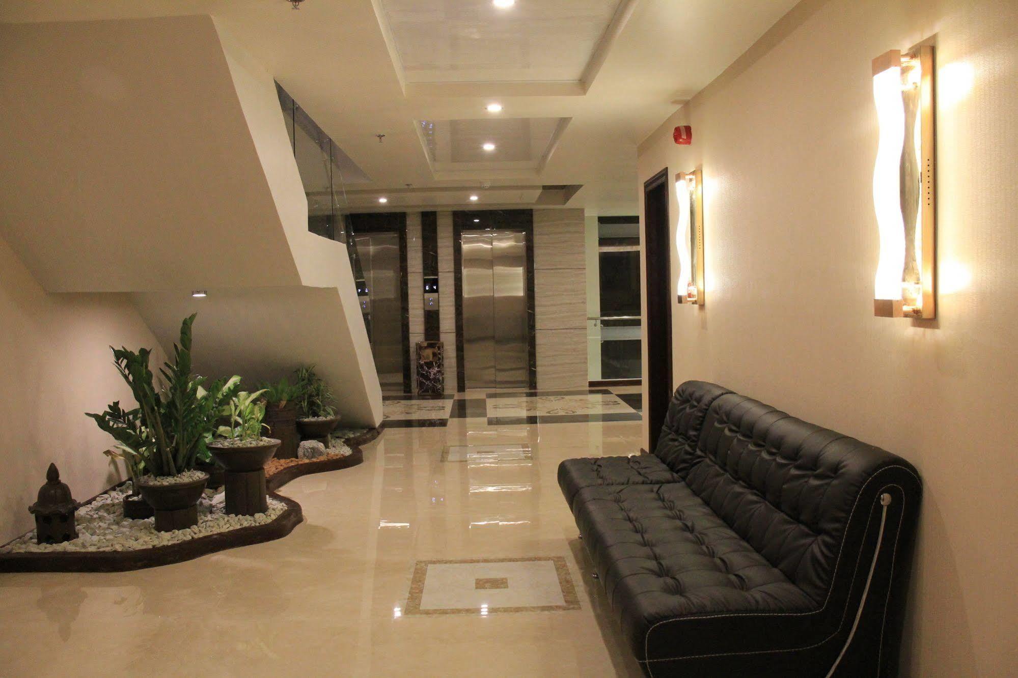 Savannah Resort Hotel Angeles Esterno foto